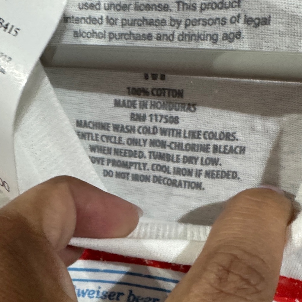 Budweiser Red and Blue Graphic Tee - Picture 4 of 4